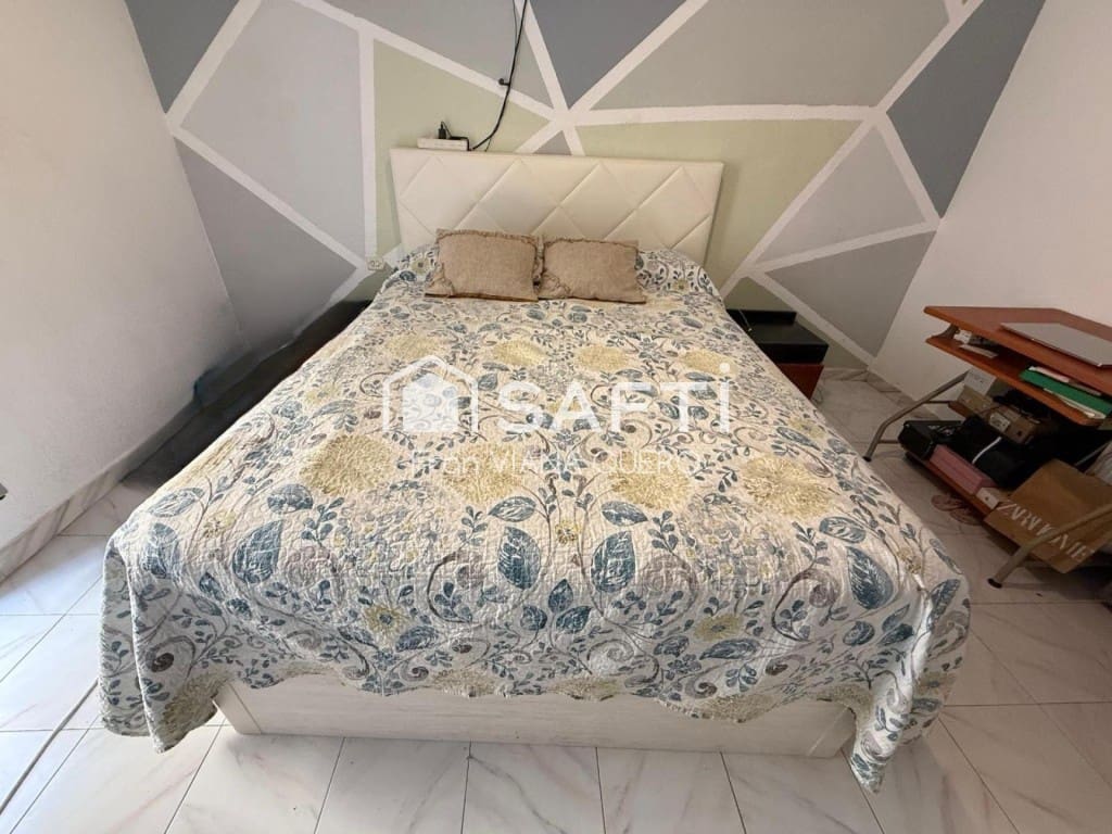 3 bedroom Apartment for sale in Canet de Mar - € 210,000 (Ref: 9595176)