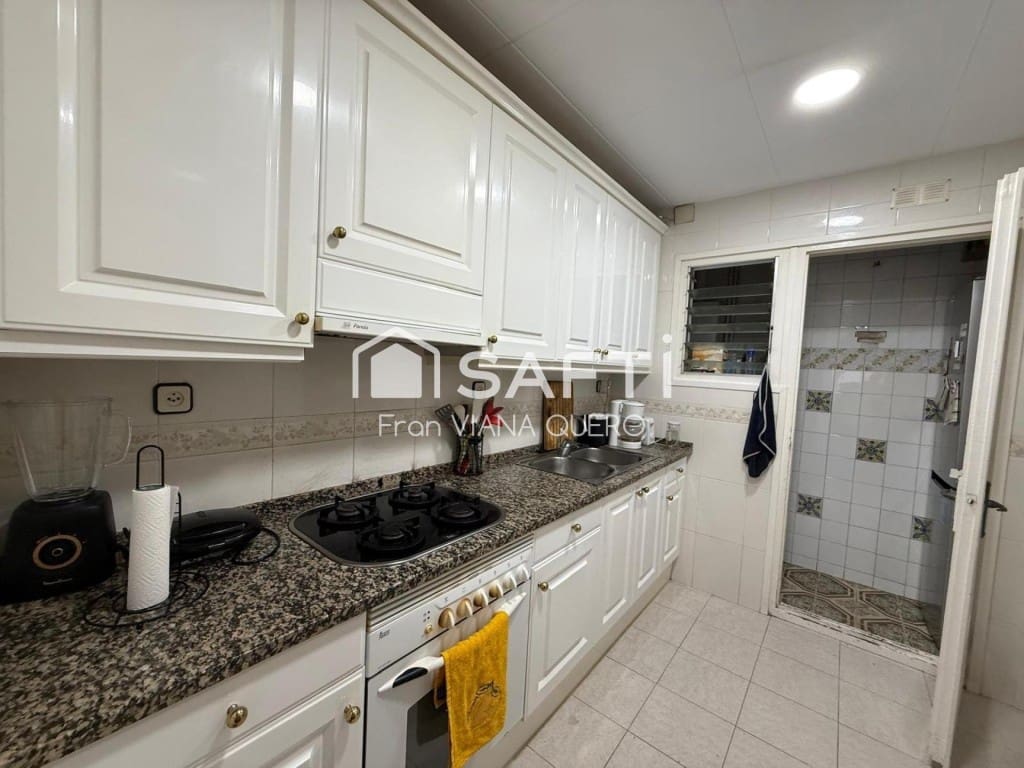 3 bedroom Apartment for sale in Canet de Mar - € 210,000 (Ref: 9595176)