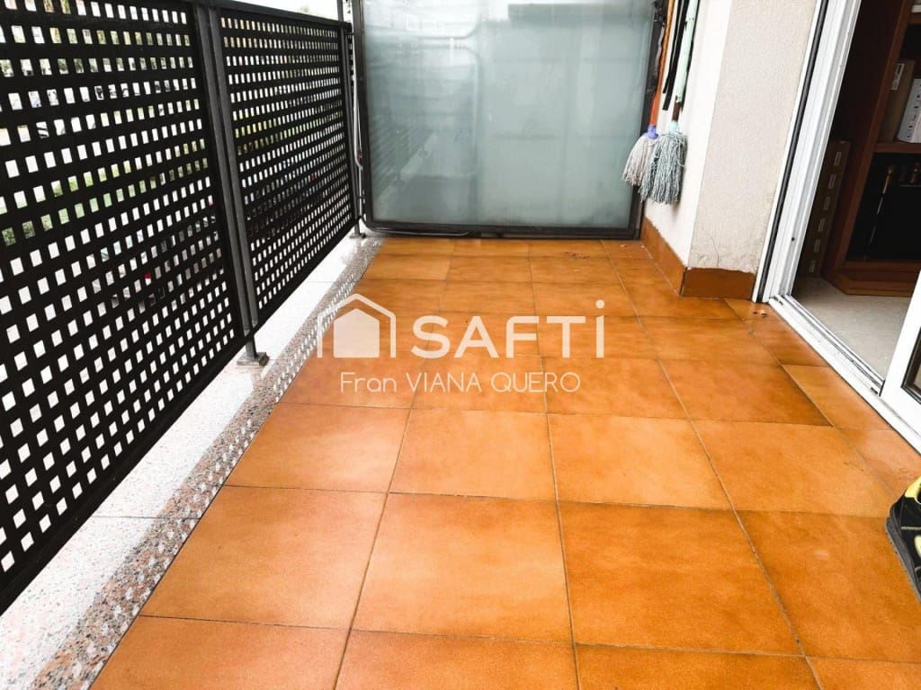 3 bedroom Apartment for sale in Pineda de Mar with pool - € 235,000 (Ref: 9595177)