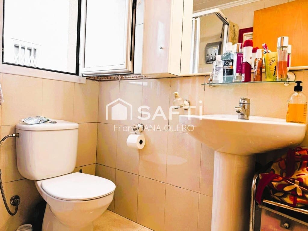 3 bedroom Apartment for sale in Pineda de Mar with pool - € 235,000 (Ref: 9595177)