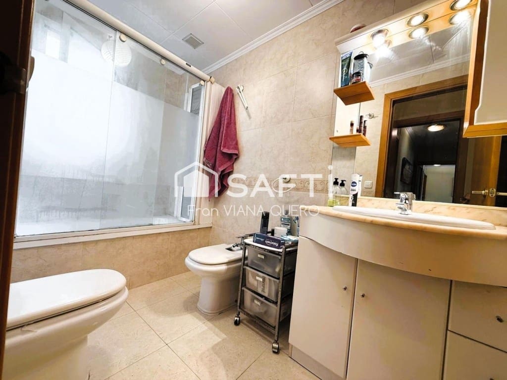 3 bedroom Apartment for sale in Pineda de Mar with pool - € 235,000 (Ref: 9595177)