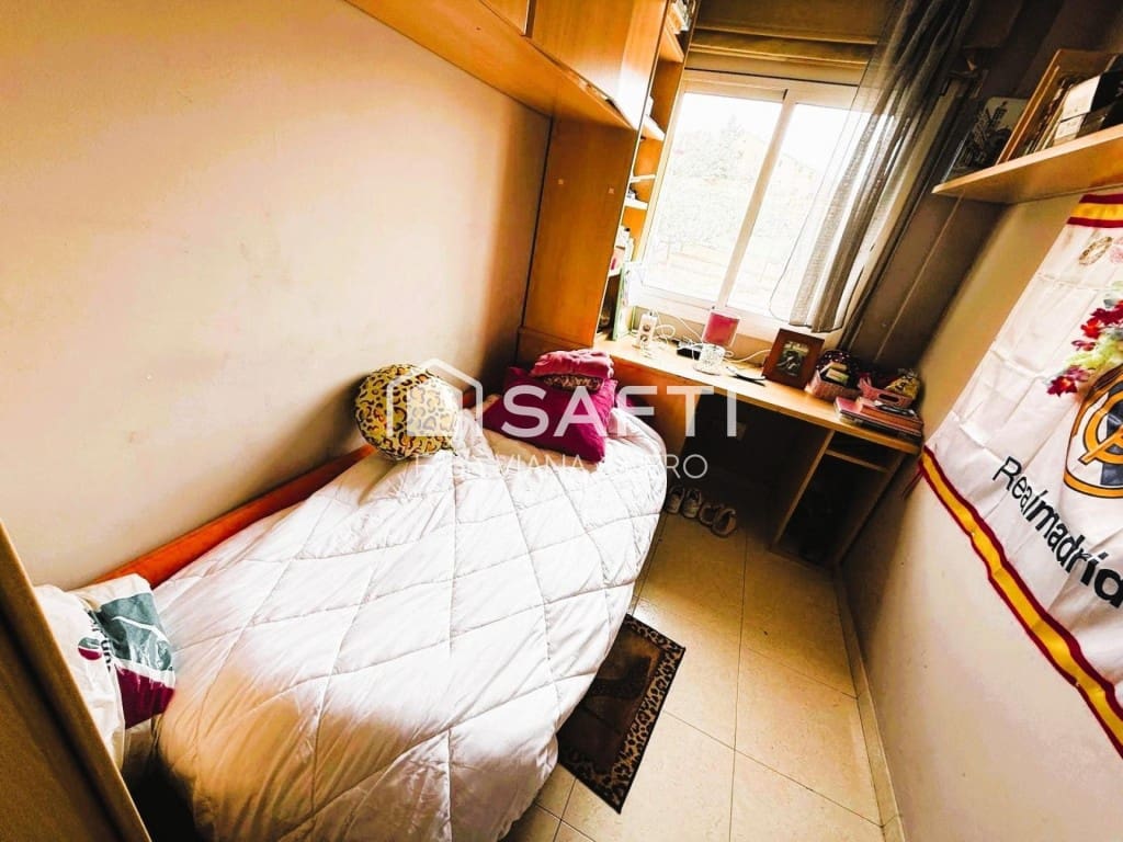 3 bedroom Apartment for sale in Pineda de Mar with pool - € 235,000 (Ref: 9595177)