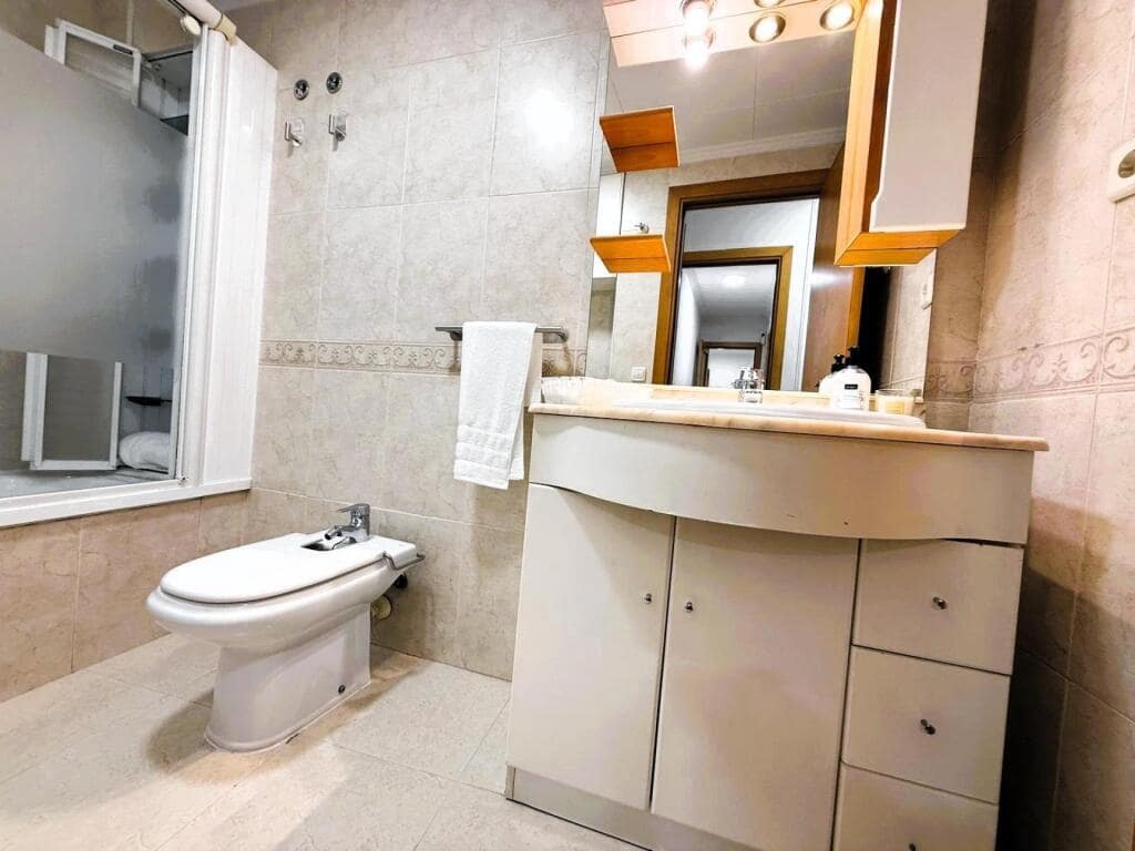 3 bedroom Apartment for sale in Pineda de Mar with pool - € 235,000 (Ref: 9595177)