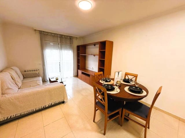 3 soveværelse Lejlighed til salg i Pineda de Mar med swimmingpool - € 235.000 (Ref: 9595177)