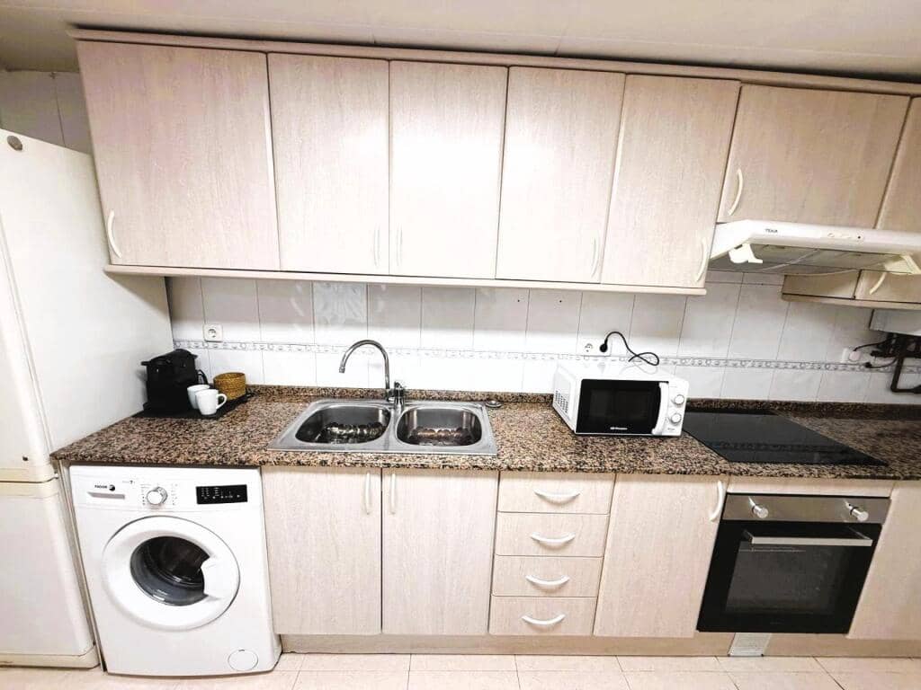 3 bedroom Apartment for sale in Pineda de Mar with pool - € 235,000 (Ref: 9595177)