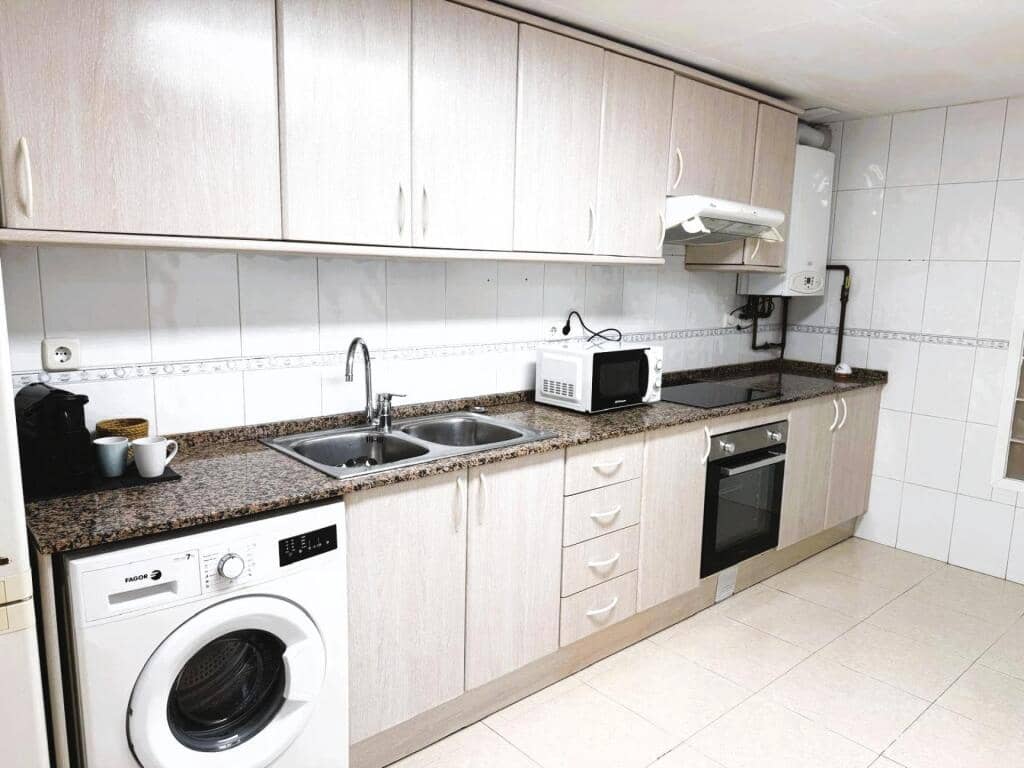 3 bedroom Apartment for sale in Pineda de Mar with pool - € 235,000 (Ref: 9595177)