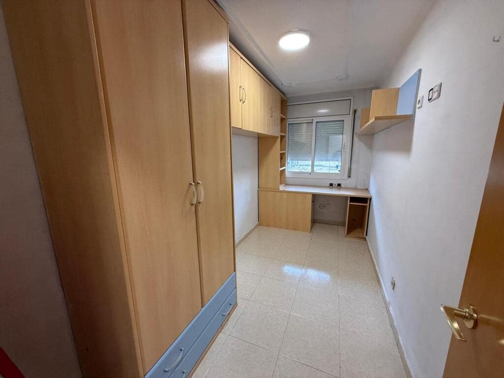 3 bedroom Apartment for sale in Pineda de Mar with pool - € 235,000 (Ref: 9595177)