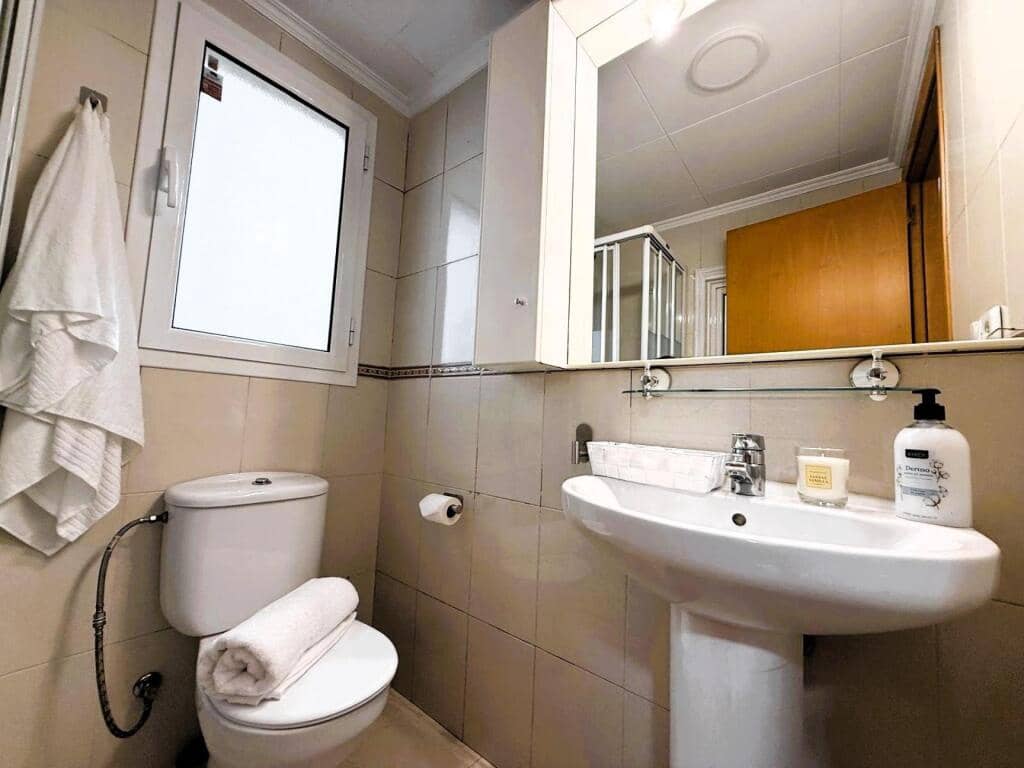 3 bedroom Apartment for sale in Pineda de Mar with pool - € 235,000 (Ref: 9595177)