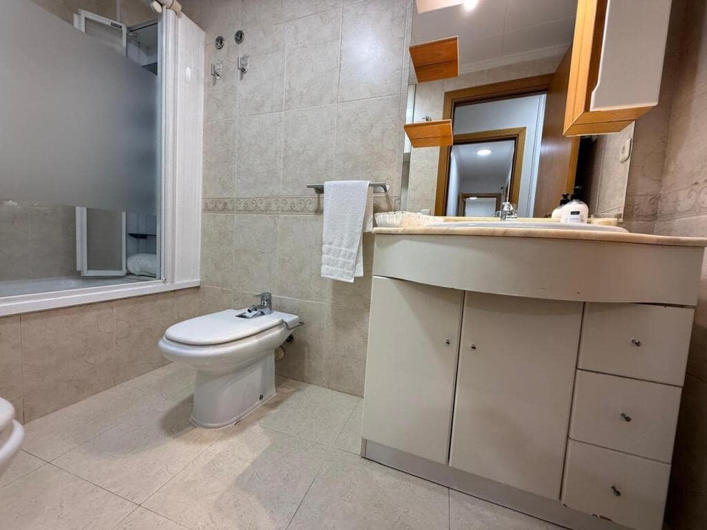 3 bedroom Apartment for sale in Pineda de Mar with pool - € 235,000 (Ref: 9595177)