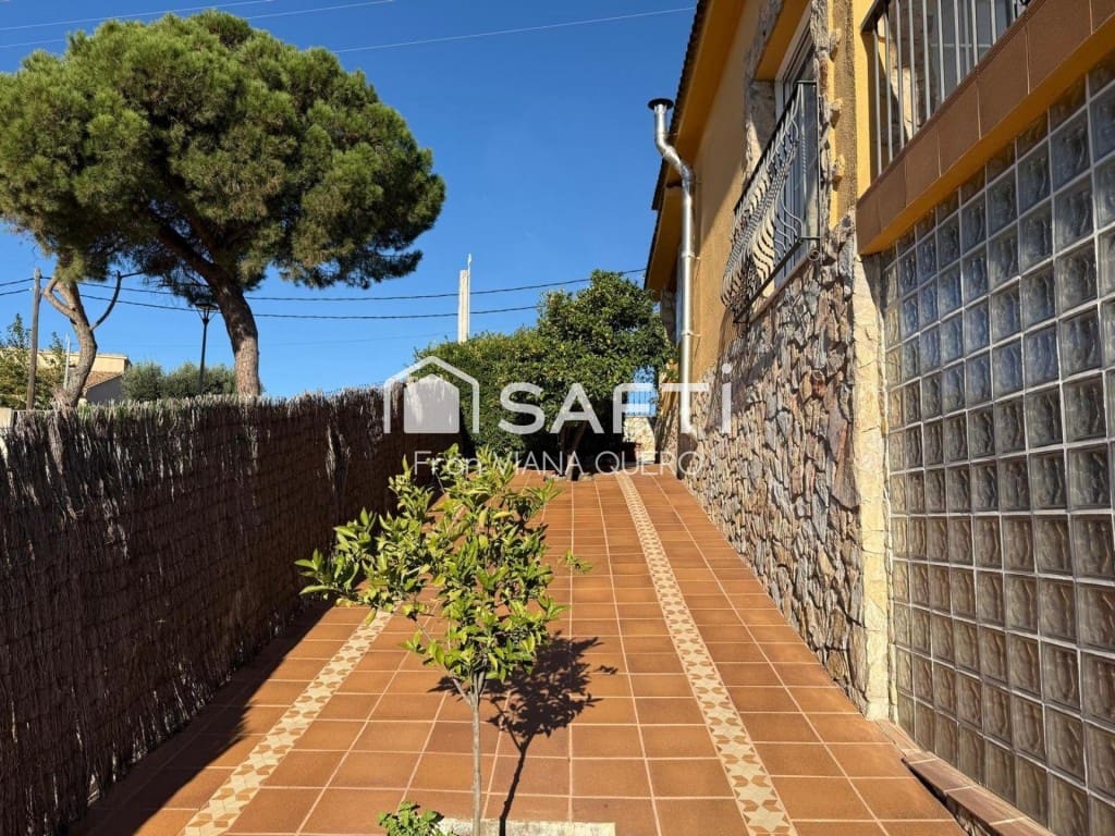 3 soverom Villa til salgs i Tordera med garasje - € 358 000 (Ref: 9595179)