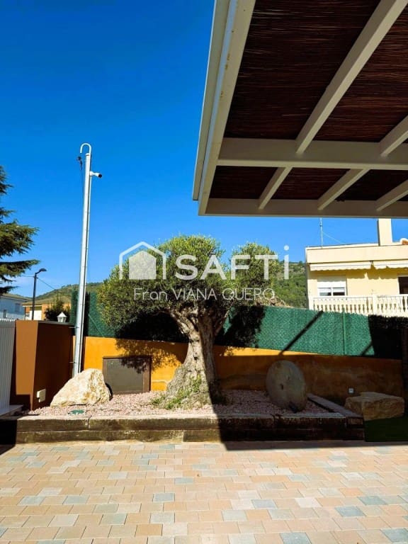 3 soveværelse Villa til salg i Pineda de Mar med swimmingpool garage - € 679.000 (Ref: 9595180)