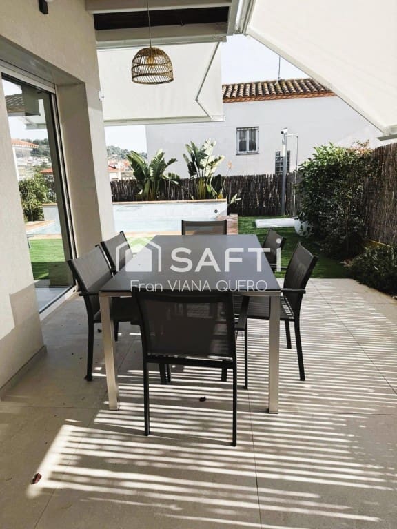 3 soveværelse Villa til salg i Pineda de Mar med swimmingpool garage - € 679.000 (Ref: 9595180)