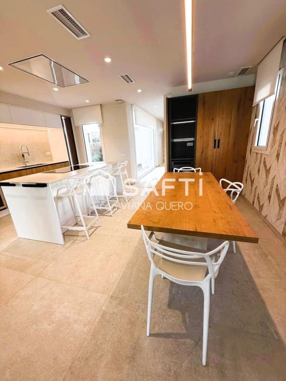 3 soveværelse Villa til salg i Pineda de Mar med swimmingpool garage - € 679.000 (Ref: 9595180)