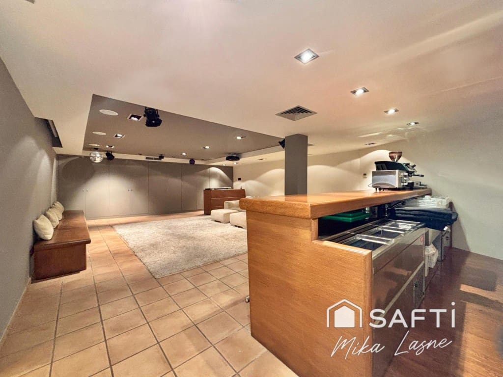 8 soveværelse Villa til salg i Cabrils med swimmingpool garage - € 1.850.000 (Ref: 9595181)