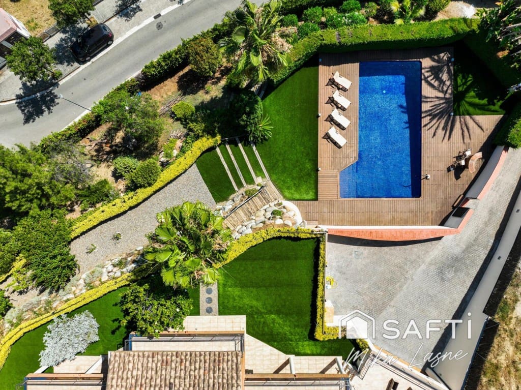 8 soveværelse Villa til salg i Cabrils med swimmingpool garage - € 1.850.000 (Ref: 9595181)