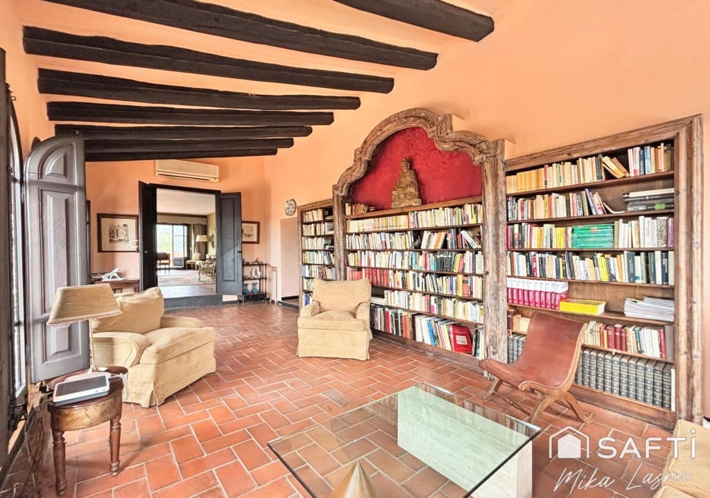 8 slaapkamer Finca/Landhuis te koop in Barcelona stad met zwembad garage - € 2.500.000 (Ref: 9595182)