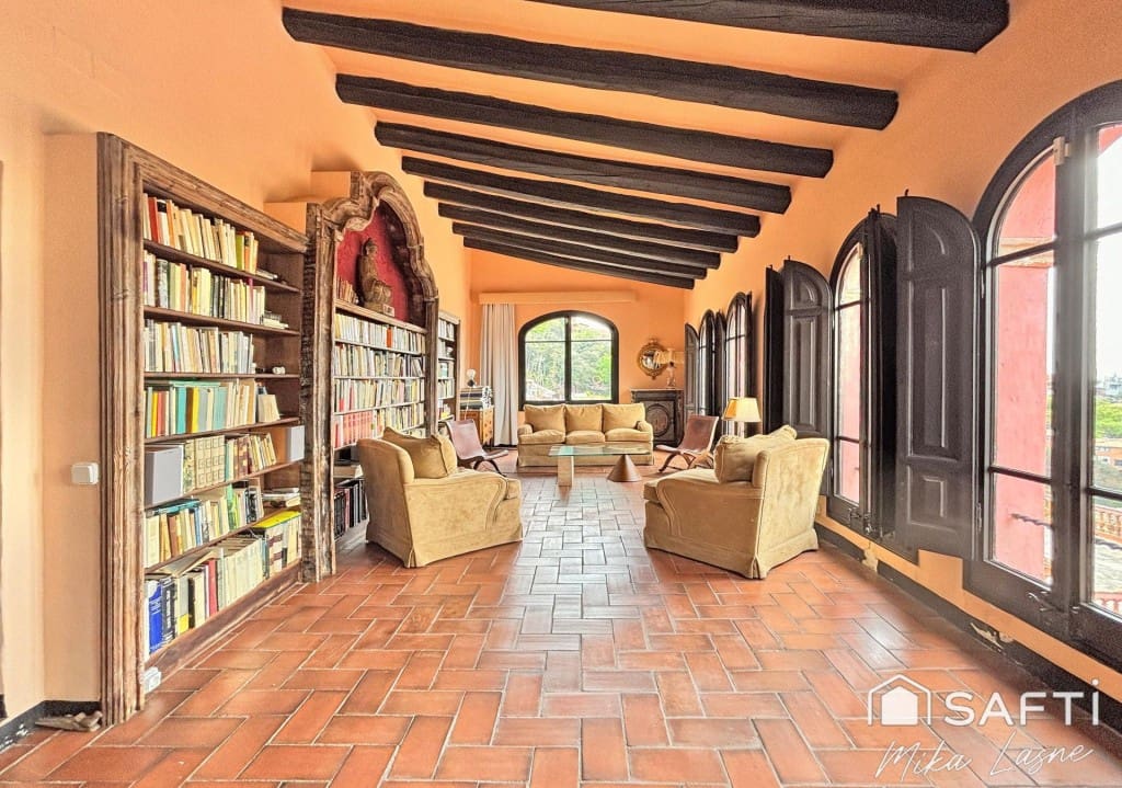 8 slaapkamer Finca/Landhuis te koop in Barcelona stad met zwembad garage - € 2.500.000 (Ref: 9595182)