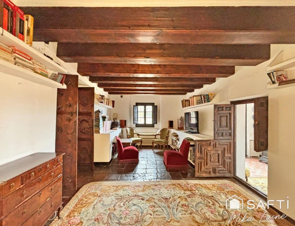 8 slaapkamer Finca/Landhuis te koop in Barcelona stad met zwembad garage - € 2.500.000 (Ref: 9595182)
