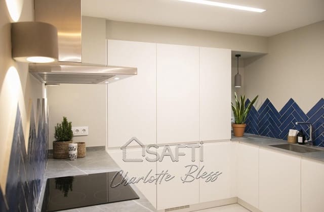 2 soveværelse Lejlighed til salg i El Barri Gòtic, Barcelona by - € 459.000 (Ref: 9595184)