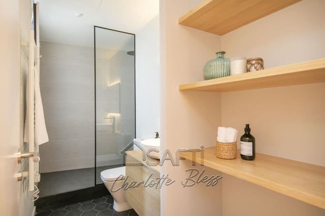 2 soveværelse Lejlighed til salg i El Barri Gòtic, Barcelona by - € 459.000 (Ref: 9595184)