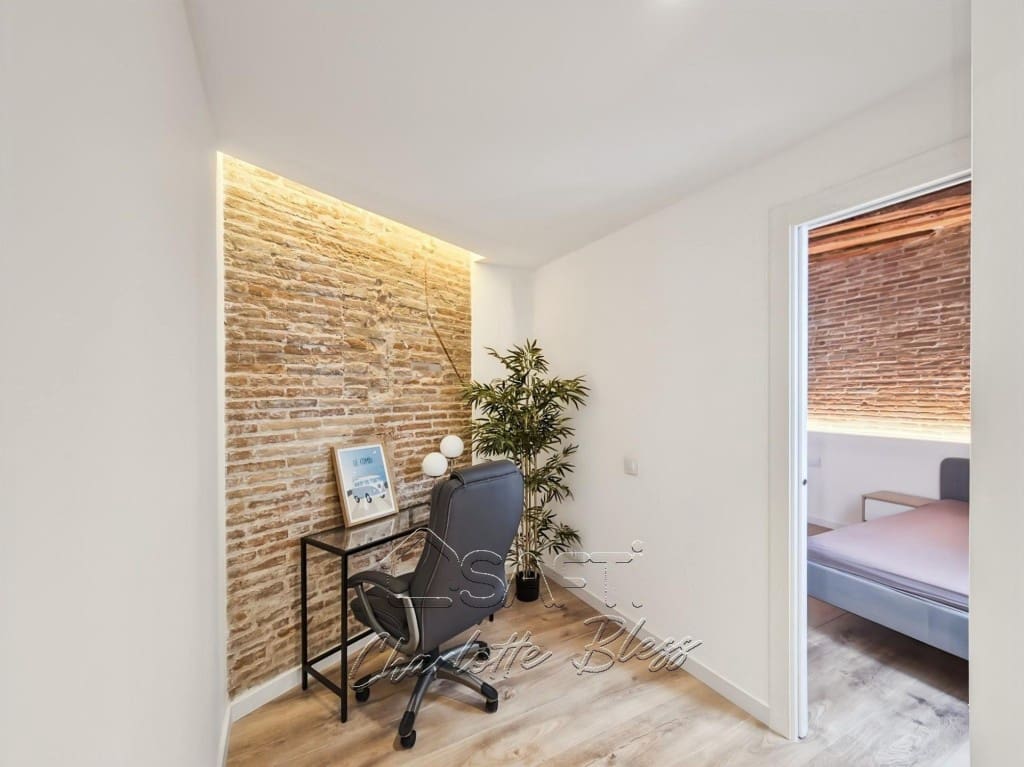 2 soveværelse Lejlighed til salg i Barcelona by - € 459.000 (Ref: 9595184)