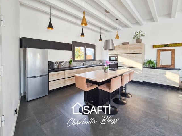 5 soverom Villa til salgs i Cubelles med svømmebasseng - € 567 000 (Ref: 9595187)