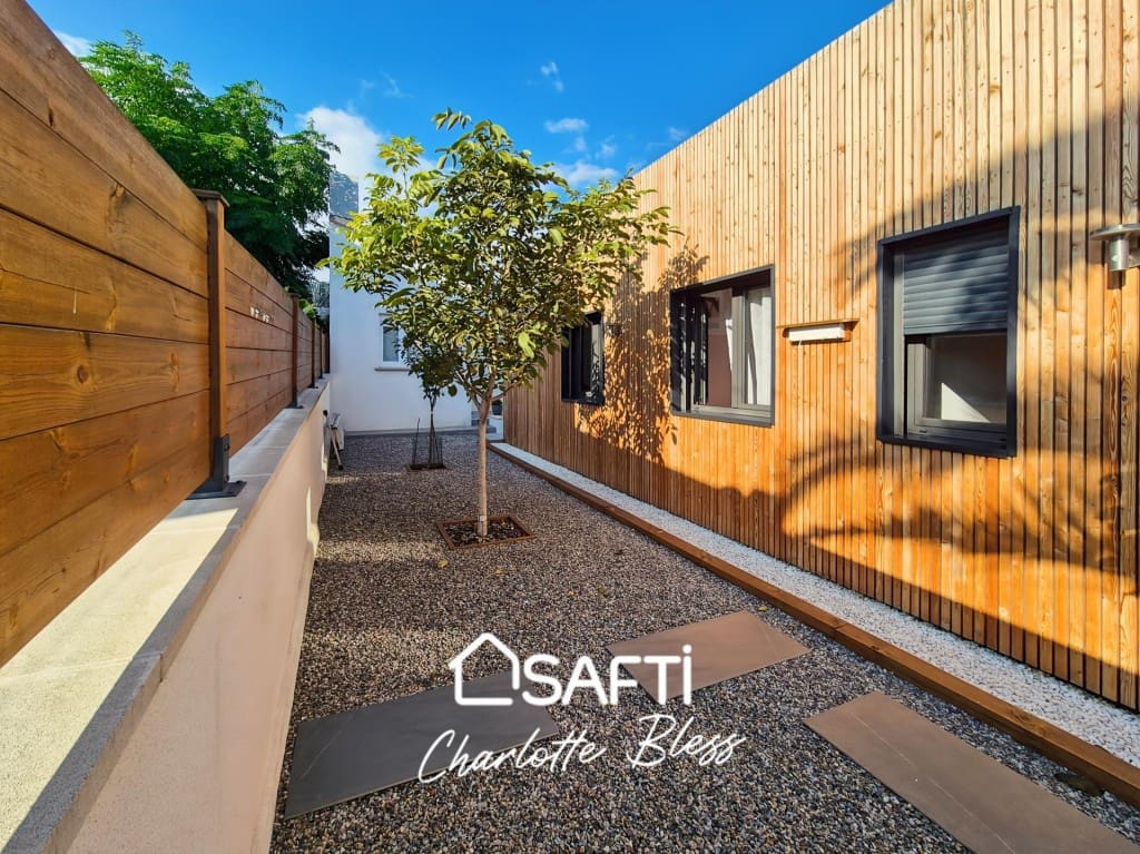 5 soverom Villa til salgs i Cubelles med svømmebasseng - € 567 000 (Ref: 9595187)