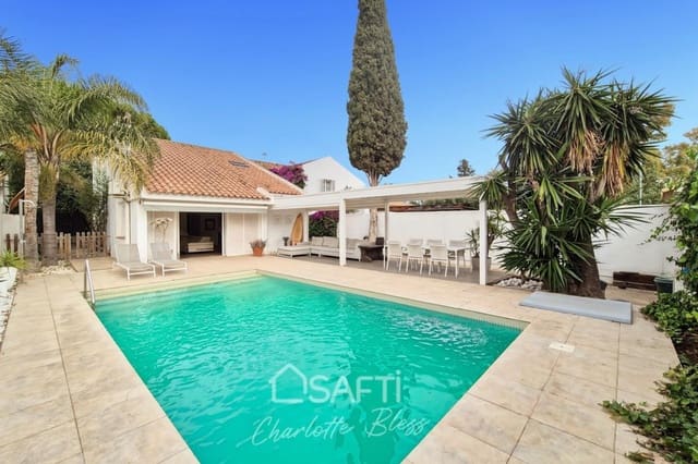 4 soveværelse Villa til salg i Sant Pere de Ribes med swimmingpool - € 775.000 (Ref: 9595189)