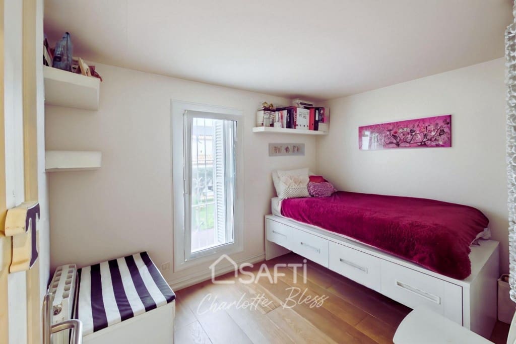 4 soveværelse Villa til salg i Sant Pere de Ribes med swimmingpool - € 775.000 (Ref: 9595189)