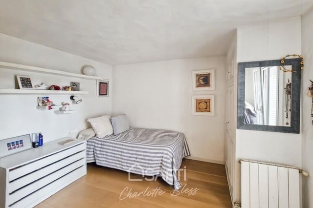 4 bedroom Villa for sale in Sant Pere de Ribes with pool - € 775,000 (Ref: 9595189)