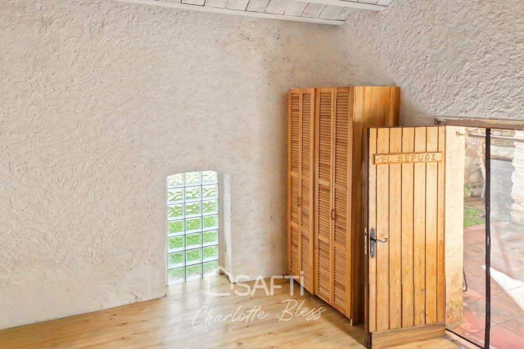 Adosado de 4 habitaciones en Vilanova d'Espoia en venta - 249.000 € (Ref: 9595190)