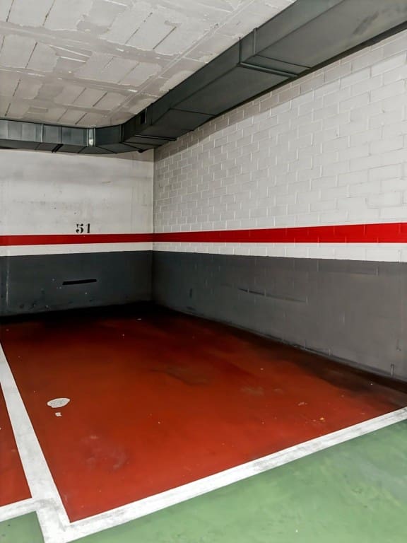 Garage à vendre à Barcelone ville - 56 000 € (Ref: 9595193)