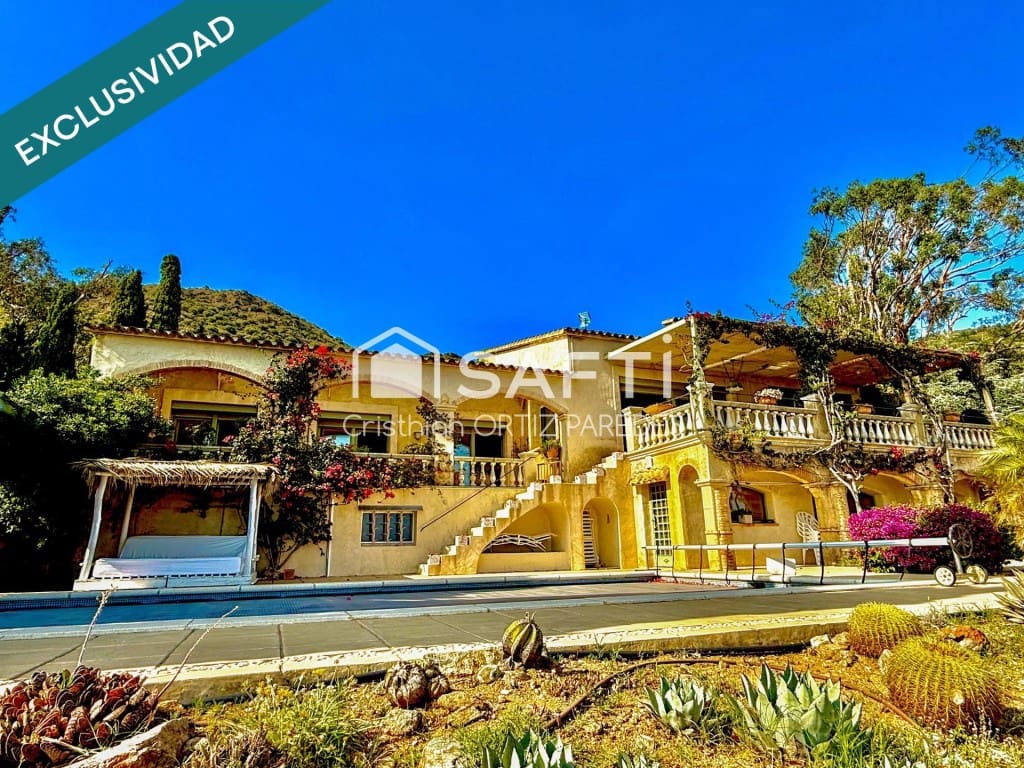 7 soveværelse Finca/Landehus til salg i Pau med swimmingpool garage - € 1.750.000 (Ref: 9595199)