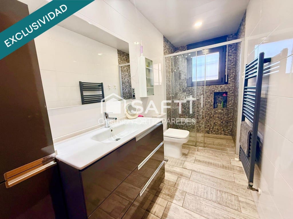 4 makuuhuone Huvila myytävänä paikassa Blanes mukana 
autotalli - 325 000 € (Ref: 9595210)