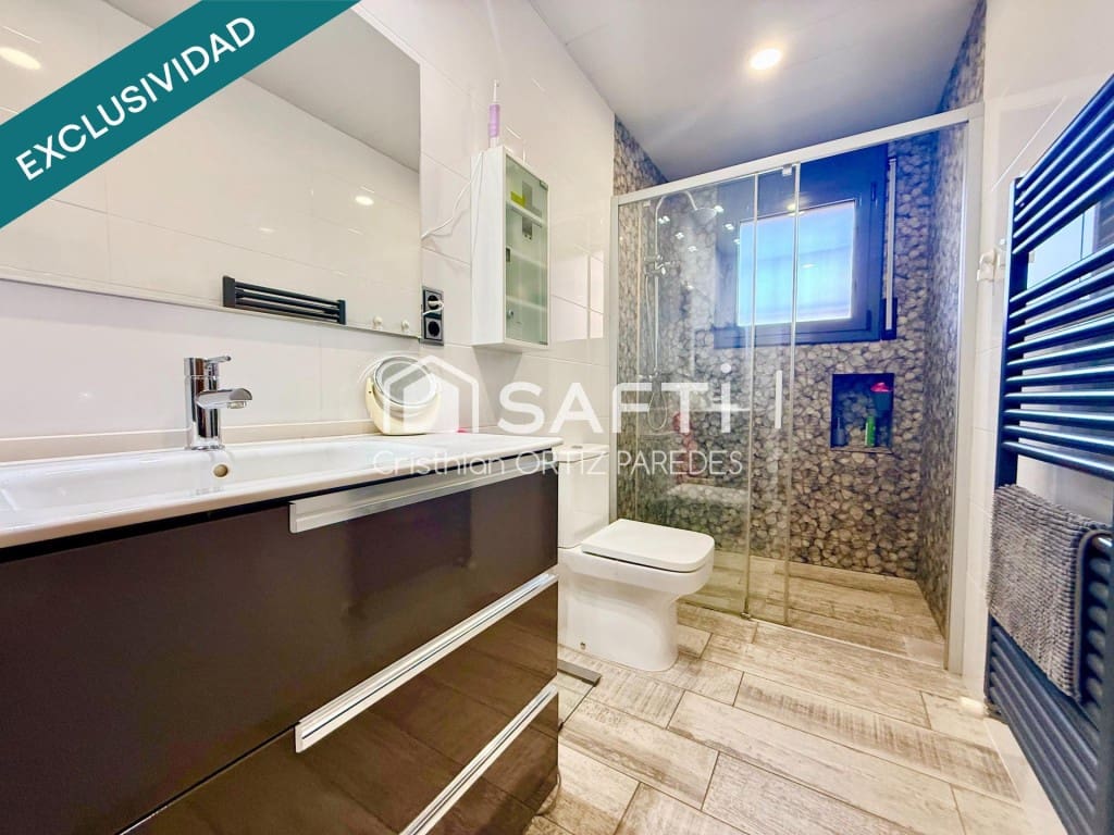 4 makuuhuone Huvila myytävänä paikassa Blanes mukana 
autotalli - 325 000 € (Ref: 9595210)