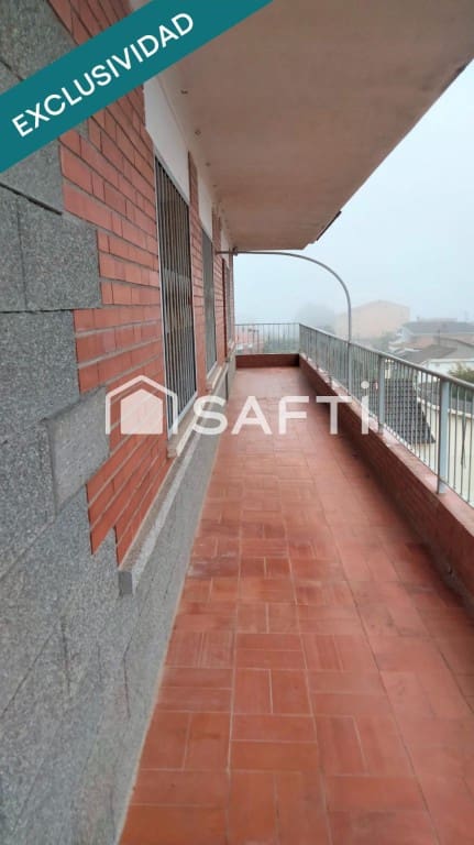 6 bedroom Villa for sale in Masquefa with garage - € 295,000 (Ref: 9595211)