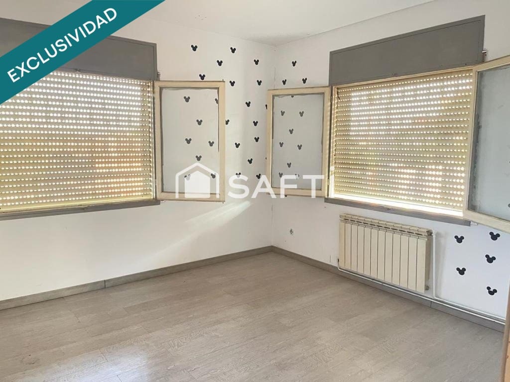 6 bedroom Villa for sale in Masquefa with garage - € 295,000 (Ref: 9595211)