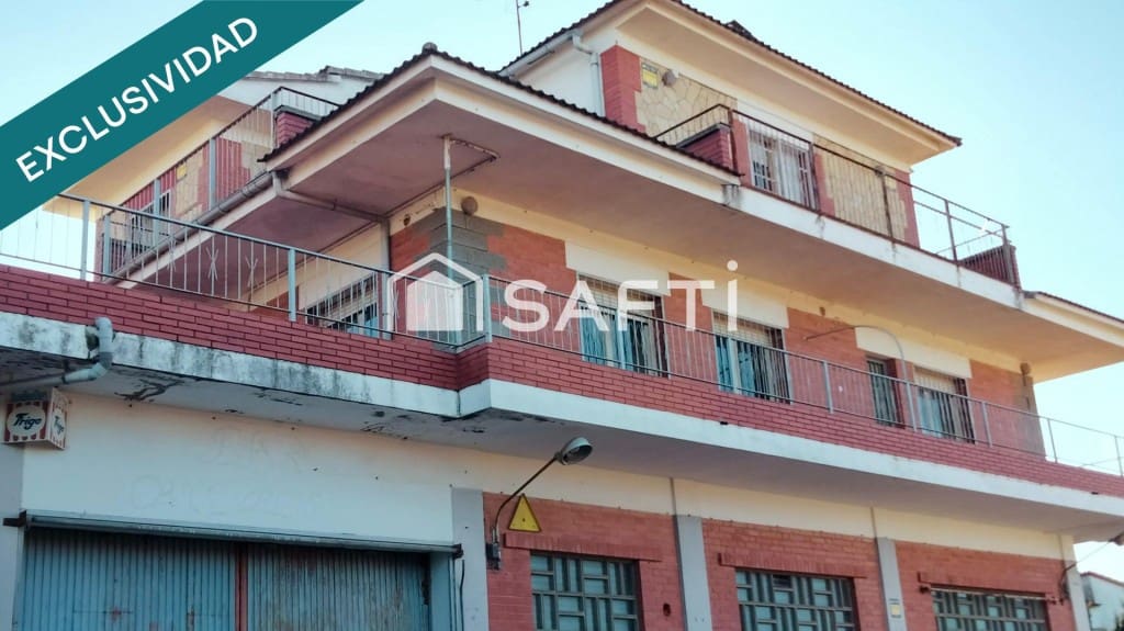 6 bedroom Villa for sale in Masquefa with garage - € 295,000 (Ref: 9595211)