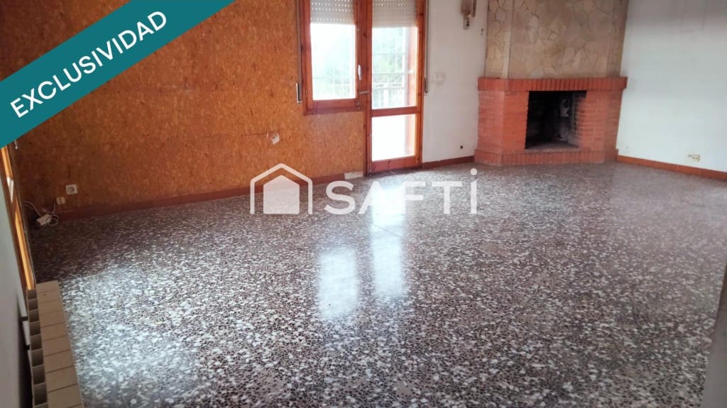 6 bedroom Villa for sale in Masquefa with garage - € 295,000 (Ref: 9595211)