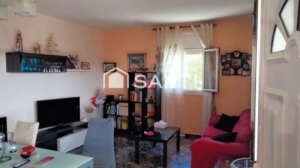 6 bedroom Villa for sale in Piera with pool - € 320,000 (Ref: 9595212)