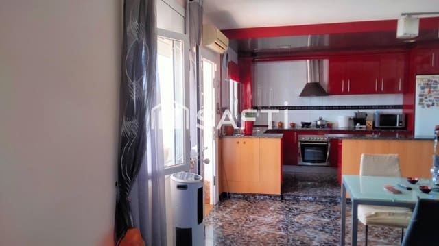 6 bedroom Villa for sale in Piera with pool - € 320,000 (Ref: 9595212)