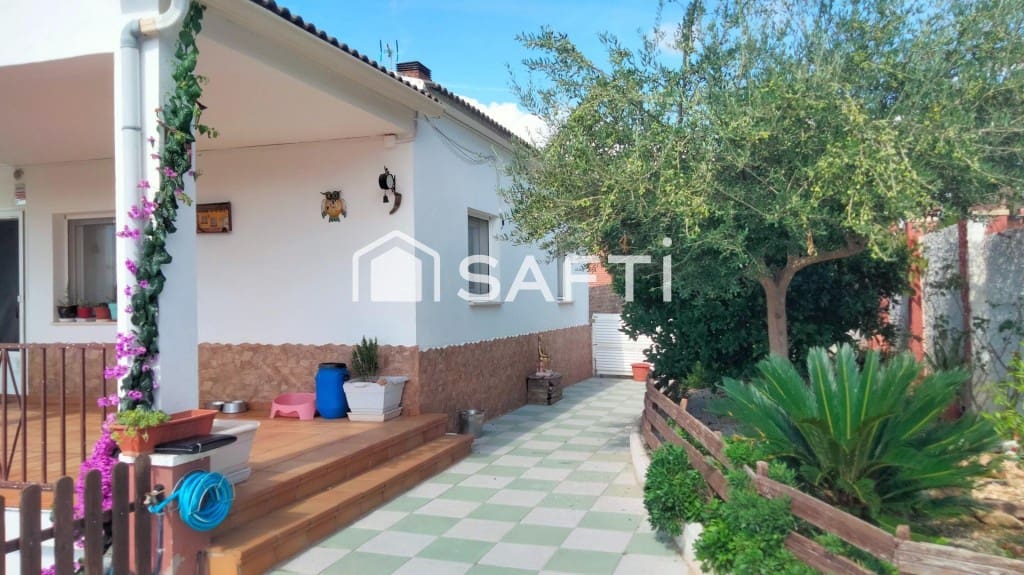 6 bedroom Villa for sale in Piera with pool - € 320,000 (Ref: 9595212)