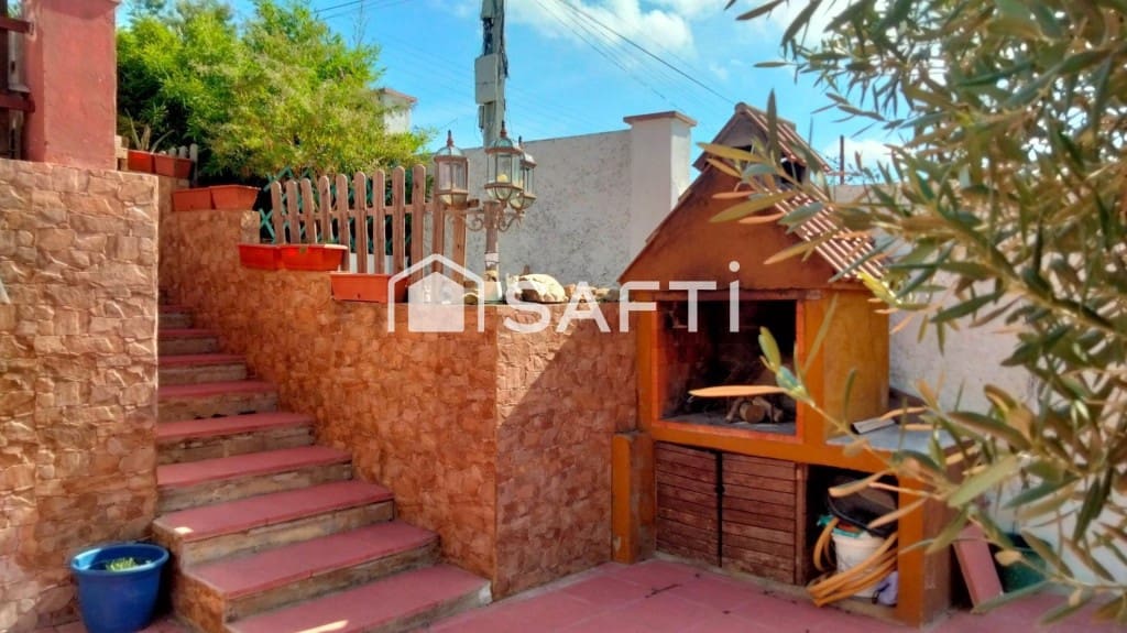 6 bedroom Villa for sale in Piera with pool - € 320,000 (Ref: 9595212)