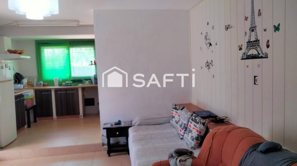 6 bedroom Villa for sale in Piera with pool - € 320,000 (Ref: 9595212)