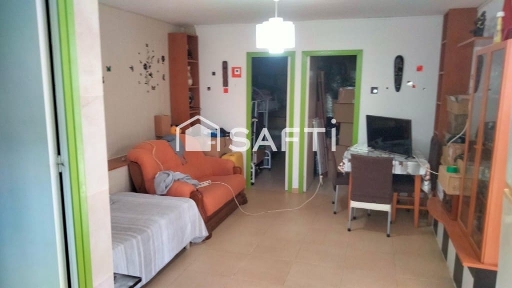 6 bedroom Villa for sale in Piera with pool - € 320,000 (Ref: 9595212)