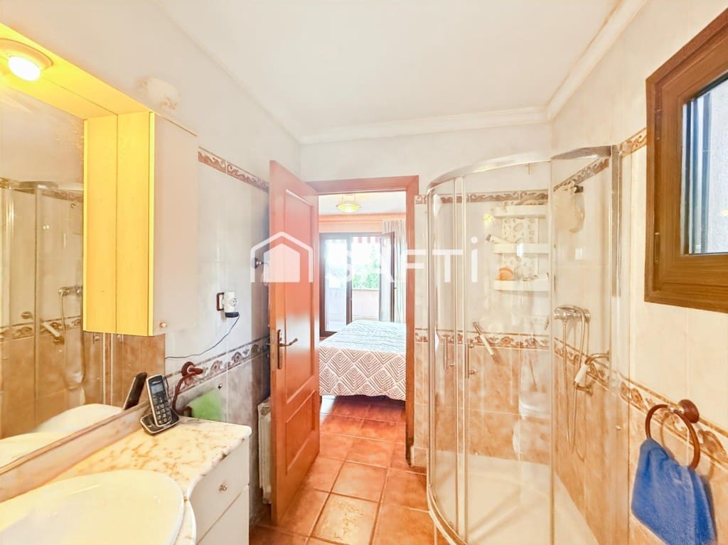 7 sovrum Finca/Hus på landet till salu i Llica de Vall med pool garage - 950 000 € (Ref: 9595213)