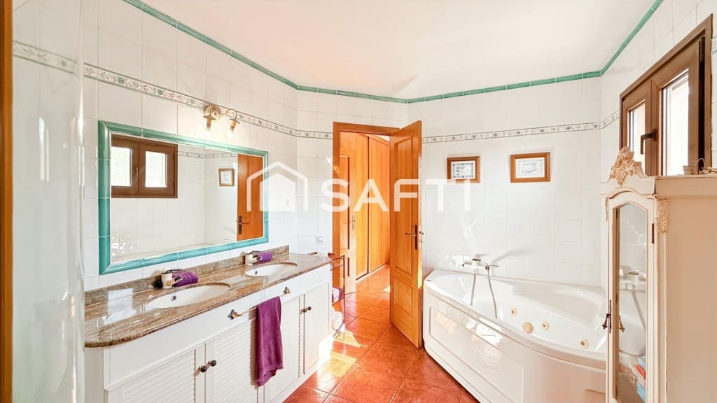 7 sovrum Finca/Hus på landet till salu i Llica de Vall med pool garage - 950 000 € (Ref: 9595213)