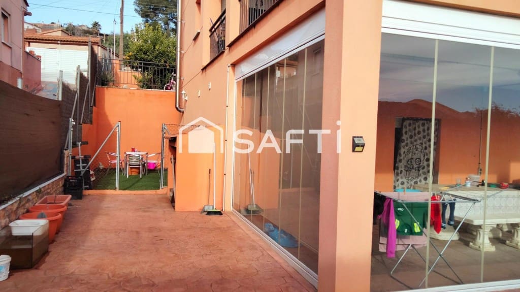 4 bedroom Villa for sale in Piera with pool garage - € 370,000 (Ref: 9595215)