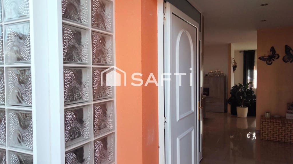 4 bedroom Villa for sale in Piera with pool garage - € 370,000 (Ref: 9595215)