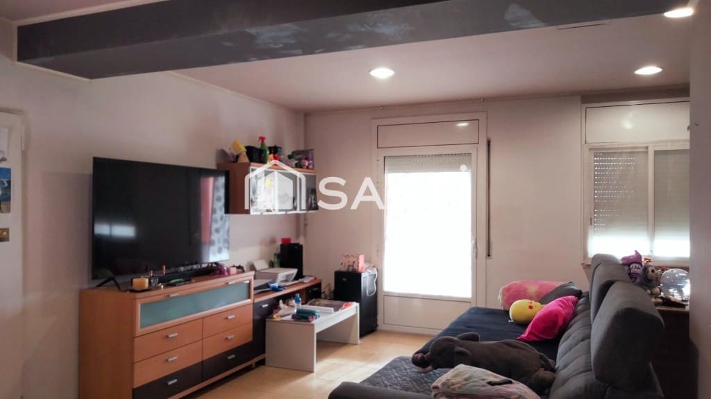 4 bedroom Villa for sale in Piera with pool garage - € 370,000 (Ref: 9595215)